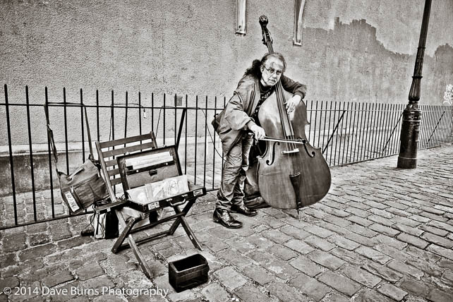 Bass Player near Place du Tertre